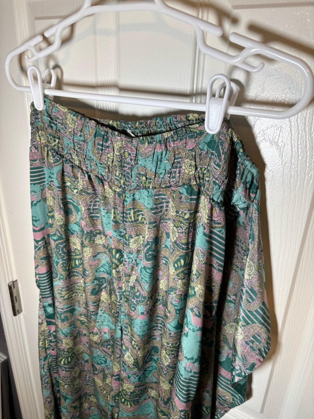 Earthbound multicoloured paisley print pants with elastic waistband. Size: L - Picture 2 of 5